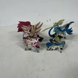 Pokemon Crown Zenith Premium Figure Collection Shiny Zacian & Zamazenta + Pins - Image 1