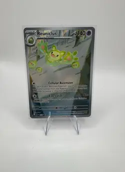 2023-25 Pokemon SV Black Star Promos SVP EN Reuniclus #212 - Image 1