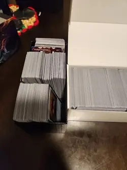 1000 Near Mint MTG Magic the Gathering Card Lot with Unsearched VIntage and Holo - Image 1