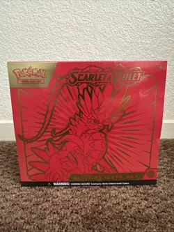 Pokemon TCG Scarlet & Violet Koraidon Red Elite Trainer Box 820650853418 - Image 1