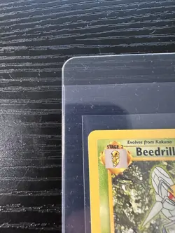 Beedrill 17/102 Base Set Unlimited RARE WOTC Vintage Pokemon - Image 3
