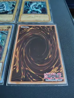 Yu-Gi-Oh Blue Eyes White Dragon Cards Lot DMG - MP - Image 5