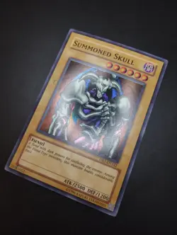 YUGIOH 2004 | SUMMONED SKULL | DB1-EN142 | FACTORY COLOR MISPRINT | 1ST SR | NM - Image 3