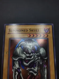 YUGIOH 2004 | SUMMONED SKULL | DB1-EN142 | FACTORY COLOR MISPRINT | 1ST SR | NM - Image 4