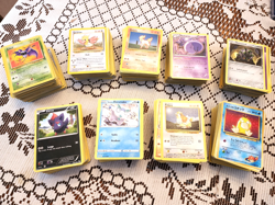 Pokemon 900 Pokemon TCG Trading Cards Collection - Image 1