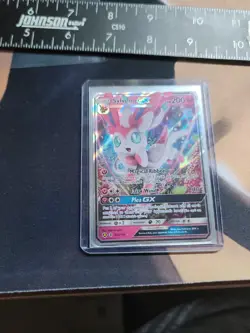 2017 Pokemon Sun & Moon Sylveon GX Guardians Rising Yellow Alternate Art 92a/145 - Image 2