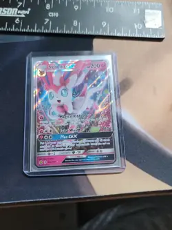 2017 Pokemon Sun & Moon Sylveon GX Guardians Rising Yellow Alternate Art 92a/145 - Image 3