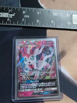 2017 Pokemon Sun & Moon Sylveon GX Guardians Rising Yellow Alternate Art 92a/145 - Image 4