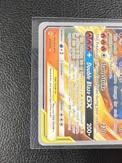 Reshiram & Charizard GX 20/214 2019 World Championship MP Pokemon Card - Image 3