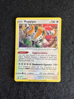 REGIGIGAS 130/189 HOLO LUCENTEZZA SIDERALE SPADA E SCUDO CARTA POKEMON ITA - Image 1