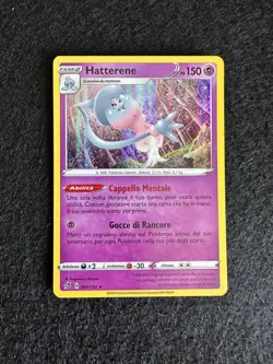 HATTERENE 085/192 HOLO FRAGORE RIBELLE CARTA POKEMON ITA - Image 1