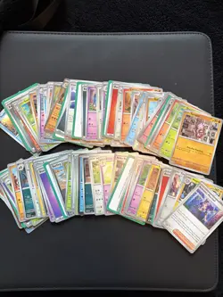 Mega Evolutions 100 card Bulk Lot Uncommon/Common/Holo/Reverse Holos - Image 4