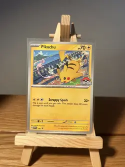 Pokemon TCG Pikachu 2024 World Championships SVP en 190 Promo Exclusive - Image 1