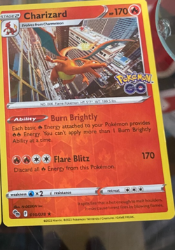 2022 POKEMON CARD CHARIZARD HP170 010/078 HOLO - Image 1