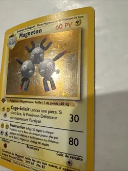 Pokemon 1st Edition French Magneton Holo 009/102 Base Set LP - Image 4