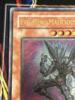 Evil Hero Malicious Edge GLAS-EN003 Ultimate Rare Near Mint 1st Edition Yu-Gi-Oh - Image 2
