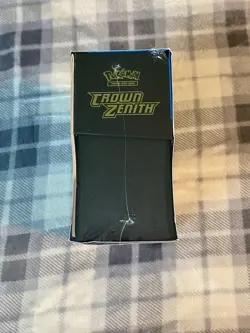 Pokemon TCG - Crown Zenith Elite Trainer Box New/Factory Sealed Small Rip - Image 2