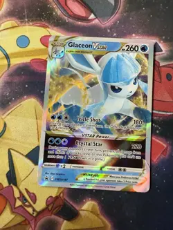 Pokemon VSTAR Glaceon Black Star Promo SWSH197 LP - Image 1