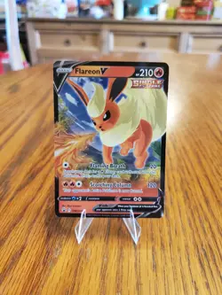 Flareon V SWSH149 SWSH: Sword & Shield Promo Cards Holo - Image 1