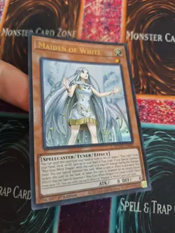 Yugioh Maiden of White SDWD-EN041 Ultra Rare 1st Edition Near Mint - Image 2