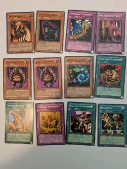Lot of 175+ - Vintage 1996 Yu-Gi-Oh! Cards w/ 1st Edition and foils NM - Image 4