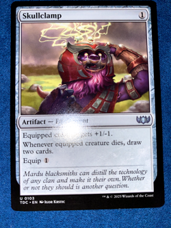 Skullclamp Commander: Tarkir: Dragonstorm Regular - Light Play - Image 1