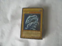 YUGIOH FIRST EDITION SEALED STARTER PACK BLUE EYE WHITE DRAGON SPANISH - Image 1