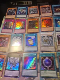 YUGIOH TCG | 32 Card Mixed Modern Yugioh HOLO Lot LP-NM - Image 2