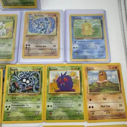 Lot of Vintage Pokemon Cards Jungle Team Rocket 1st Edition - Image 4