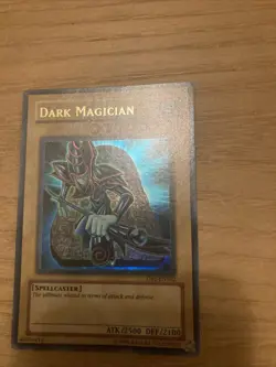 Yu-Gi-Oh! Dark Magician DB1-EN102 Ultra Rare Unlimited Near Mint - Image 3