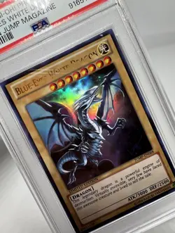 Yugioh Blue Eyes White Dragon JUMP-EN068 PSA 8 Ultra Rare Promo 2014 Name Error - Image 1