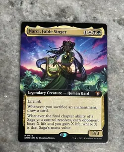MTG Commander Masters: Narci, Fable Singer Borderless Near Mint Mythic 775 - Image 1
