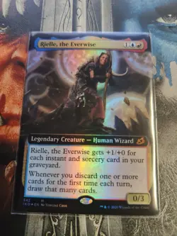 Rielle, the Everwise (Extended Art) Ikoria: Lair of Behemoths Foil - Image 1