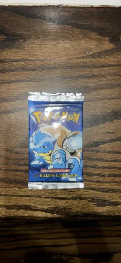 Wizards of the Coast 1999 Pokemon Shadowless Base Set Booster Pack - Image 3