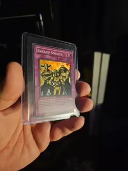 1996 1st First Edition Yu-Gi-Oh! Backup Soldier Holo FOIL NM Rare Card - Image 3