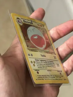 1999 Pokemon TCG Electrode 2/64 Jungle Set Holo Rare Card Vintage WOTC Damaged - Image 5