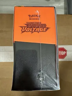 Pokemon Vivid Voltage ETB Elite Trainer Box, Sealed 820650807688 - Image 4