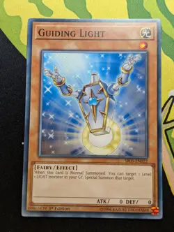 Guiding Light - SR05-EN022 - Common - Light Play - Yugioh - Image 1