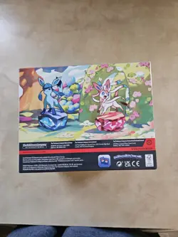 Pokemon TCG Scarlet And Violet Prismatic Evolutions Mini Tin Display Box IN HAND - Image 4