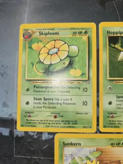 Neo Genesis 3 Card Lot Skiploom, Hoppip, Sunkern Pokemon - Image 2