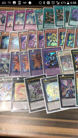 YuGiOH *100* Yu-Gi-Oh! Mixed Cards Lot With Rares & Holofoil + Bonus Gift - Image 1
