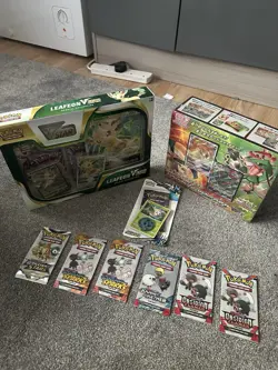 Pokemon Leafeon VSTAR Special Collection/Japanese Charizard V Deck Box New - Image 1
