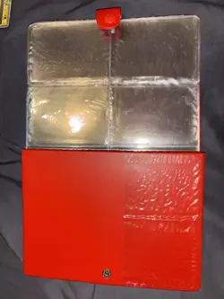 Vintage 1999 Authentic Red Pikachu Pokemon 4-Pocket Card Binder Book Album - Image 4