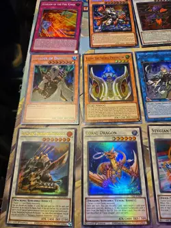 YUGIOH TCG | 32 Card Mixed Modern Yugioh HOLO Lot LP-NM - Image 2
