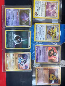 Lot of 7 Holo pokemon cards, reverse holo, holo phantom, all in great condition. - Image 1
