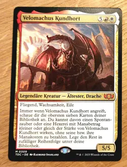 MTG Magic: Velomachus Kundhort / Lorehold, Drache, DEUTSCH Mint, Free Spells - Image 1