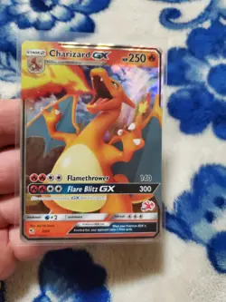 Heavy Played Pokemon TCG Card English Hidden Fates Charizard GX 9/68 Holo Rare - Image 1