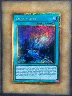 Yugioh Kozmotown PGL3-EN032 Gold Secret Rare 1st Ed NM - Image 1