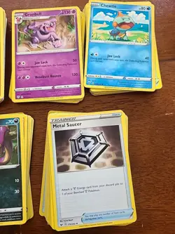 100 2020 Sword And Shield Series Pokemon TCG Card Lot - Image 3