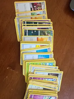 100 2020 Sword And Shield Series Pokemon TCG Card Lot - Image 4